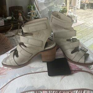 Chic Cream Strappy Heels
